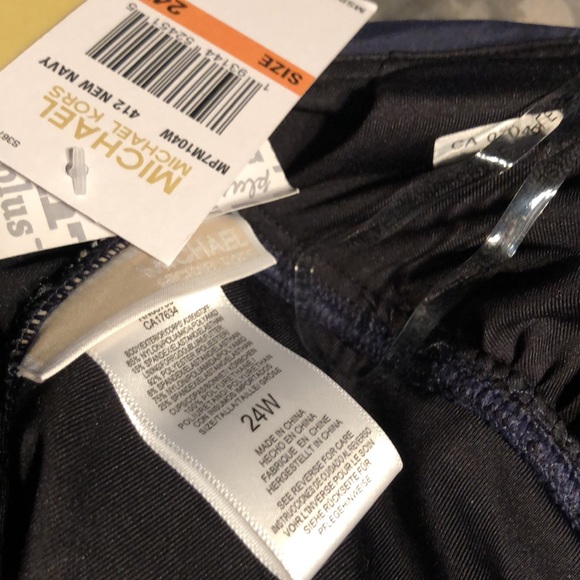 💥HP💥MICHAEL KORS (24W) New Navy one piece swimwear - Picture 4 of 10